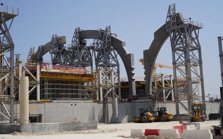 Arco estructural para el aeropuerto de Kuwait